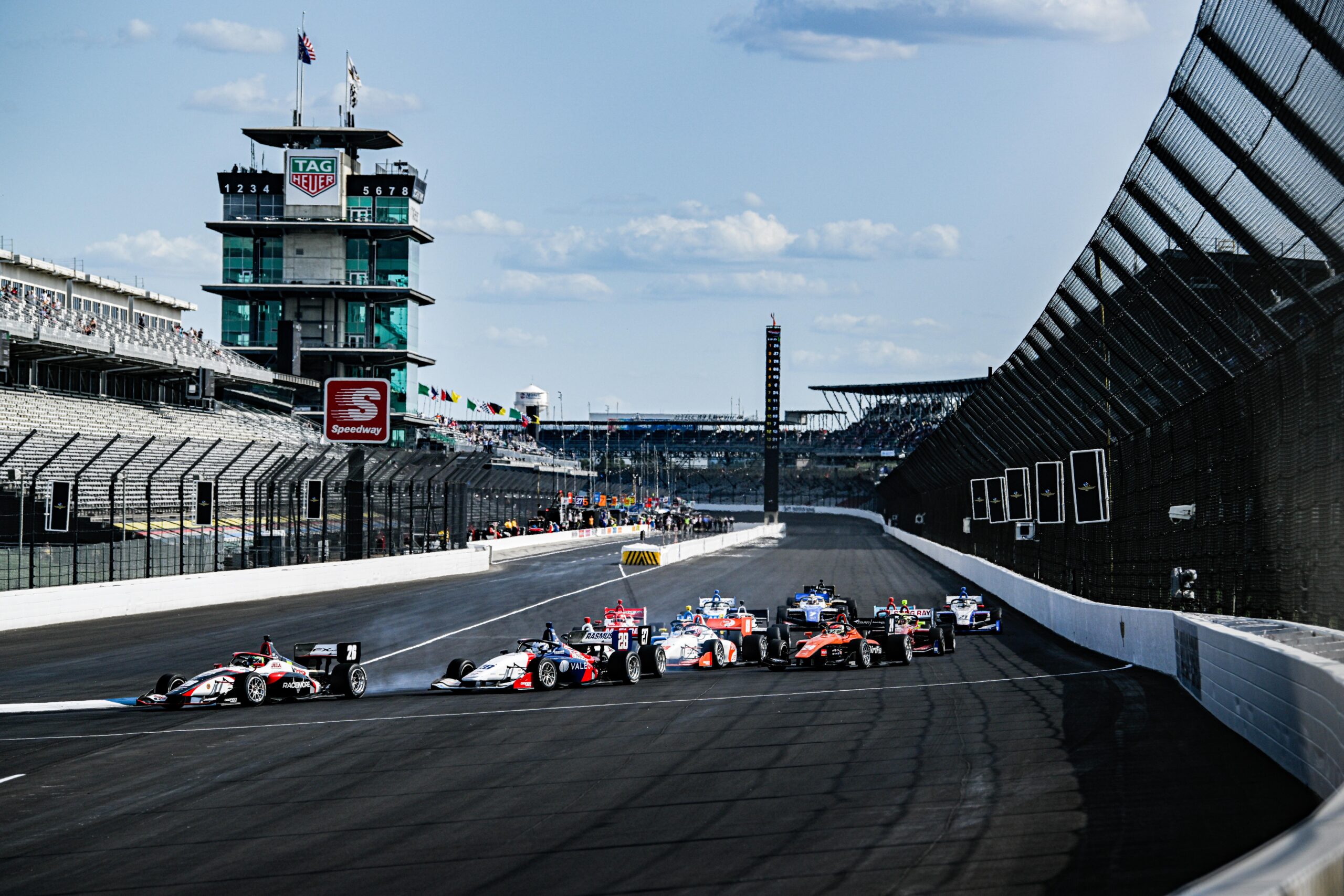 Thestart-IndyLightsGrandPrixofIndianapolis-By_KarlZemlin_LargeImageWithoutWatermark_m56123